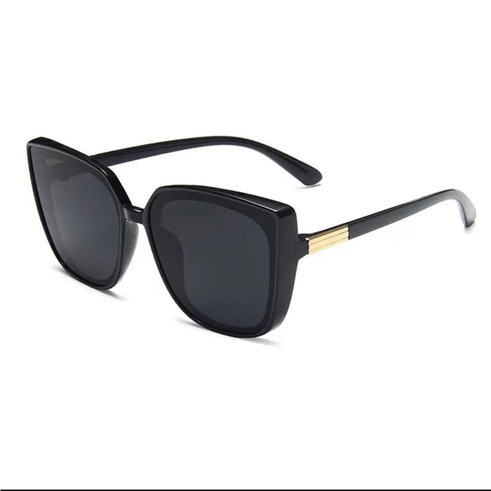 Square Edge Black and Gold Sunglasses